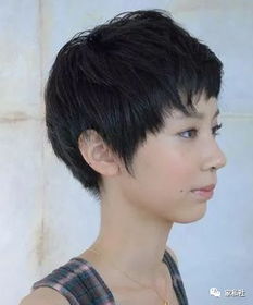 短头发烫发显年轻还是直发显年轻13款40岁女人短发造型