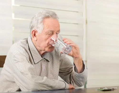 凡是能活到70岁以上的老人,大部分是从50岁起,不经常干这4件事
