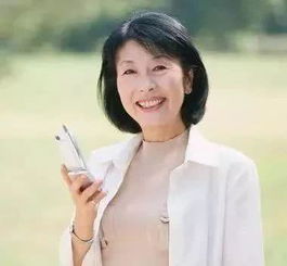 五一旅游怎能缺少好发型9款中老年女士的气质发型,减龄又潮流