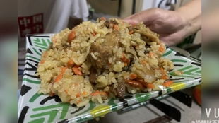 入伙你能做出这样的羊肉抓饭,队伍也能排成一公里