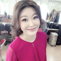 前央视主持人为爱坚持丁克,40岁生娃后,如今彻底论为女儿奴
