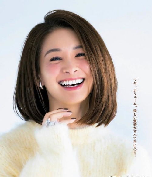 女人过了50岁就别留长发烫小卷了试试这3种发型,更洋气减龄