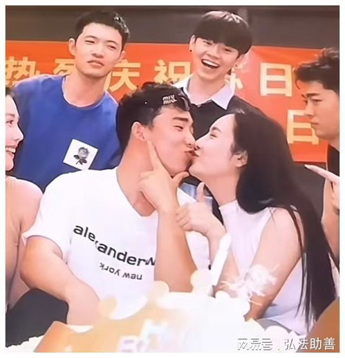 男女通吃被60岁老头包养,还和不同的女生上床,他太脏了
