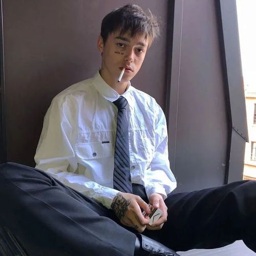 ins头像生活要有盼头才会有快乐和希望
