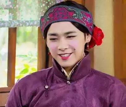 7个肢体语言,表明女人喜欢你