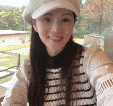 她是梁朝伟求而不得的女人,50岁怀三胎仍被小34年嫩男倒追前任悔恨忍不住偷窥她凭啥越老越诱人