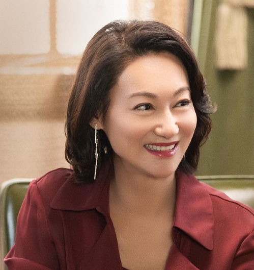 三度被封影后的原因60岁惠英当街咆哮,拍戏全身心投入