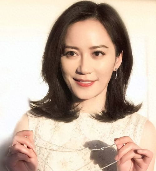 没结婚但有固定伴侣,这3位中年尤物,一个比一个过得滋润