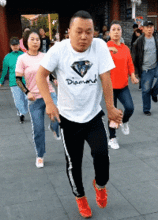 搞笑gif想结婚还是先练练酒量吧