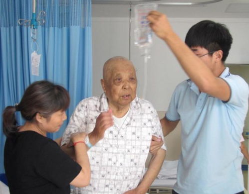 人过50岁后,身上为什么会发出老人味3个原因最好提前知道