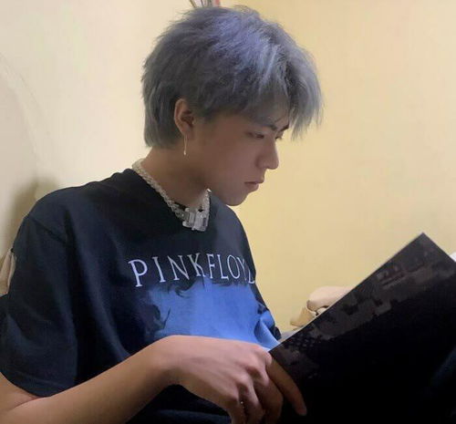 男生头像生命中的全部偶然其实都是命中注定