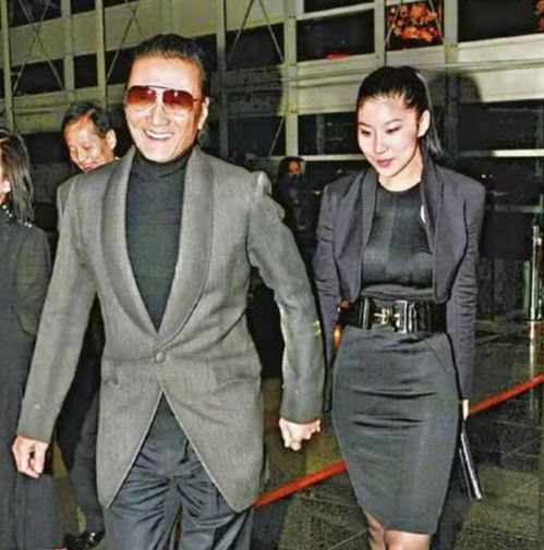 coco她被谢贤养了12年,用青春换来2000万,爱情和面包也能两全