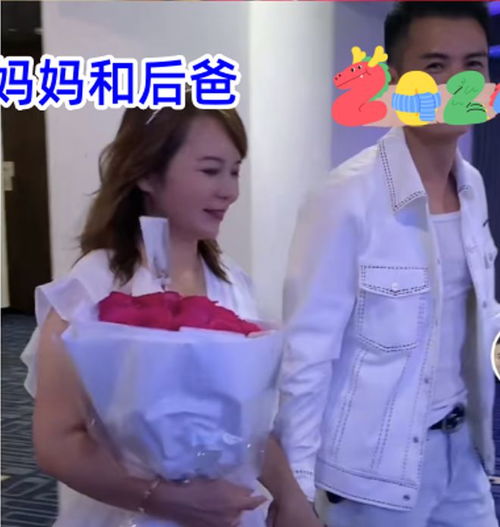广东一50岁妈妈要生娃,28岁的大女儿崩溃了后爸就比我大5岁