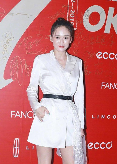 女星现原形陈乔恩满脸冒油,郭采洁顶海胆头,姚晨和吴昕赢了