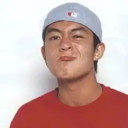 头像给你的前任留四个字你会说什么