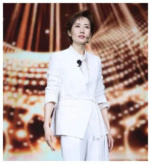 30岁前是主角,40岁后却是配角,为什么刘敏涛被中年女演员们羡慕