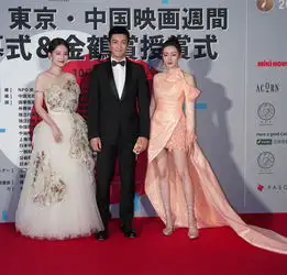 两大40岁辣妈生图,章子怡怀孕7月状态优秀,姚晨法令纹斑点抢镜
