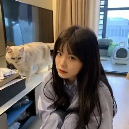 长发女生正面头像,世上无我这般人