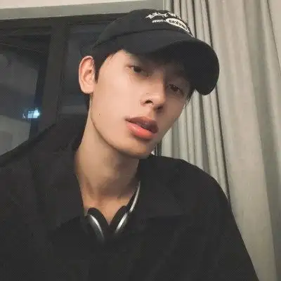 成熟男人头像稳重大叔40岁侧脸酷酷