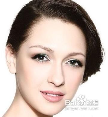 怎样擦粉底才好看