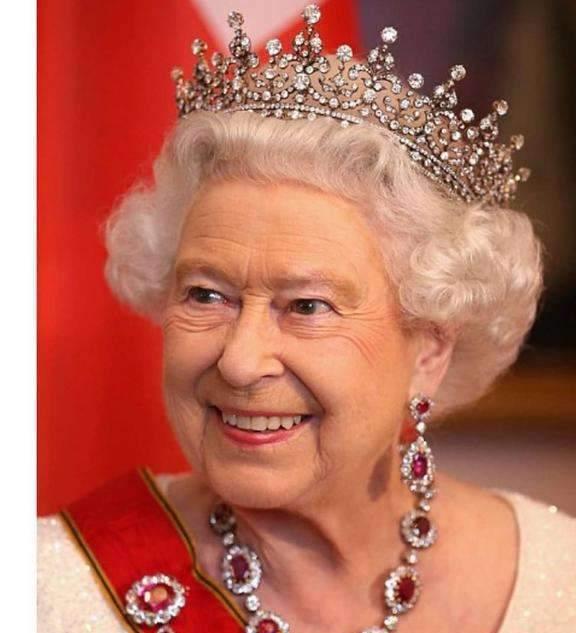 当了64年的太子,查尔斯才做了国王,为何英国民众却不待见他