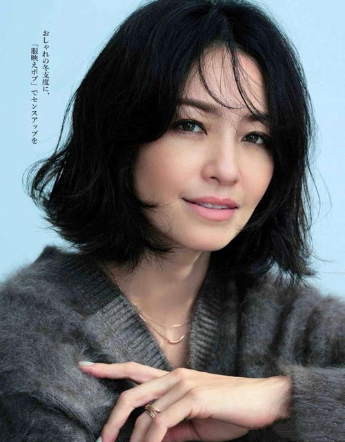 不建议中年女人留这3种发型,以为很洋气,实际上显老又显脸大