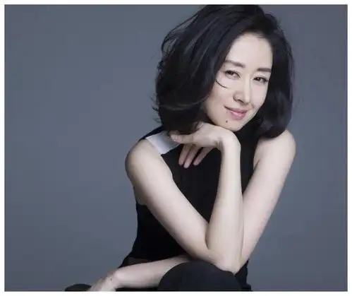 30岁前是主角,40岁后却是配角,为什么刘敏涛被中年女演员们羡慕