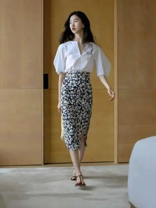 50岁女人别总穿大妈装,瞧日本主妇的搭配,优雅舒适显气质