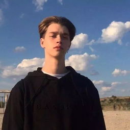 男女混搭丨所想的不过是看看这世界,