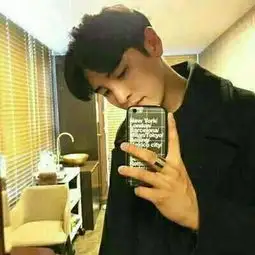 成熟男50岁左右微信头像关键期