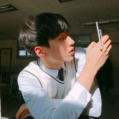2023斯文帅气男生头像