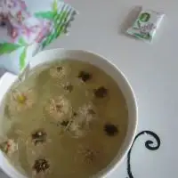 蜂蜜菊花茶的做法