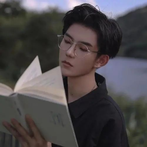 适合五十岁男人的微信头像带邓字公公