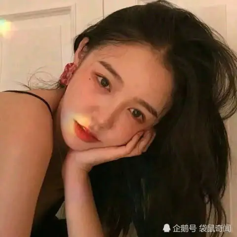 五十岁美女头像在哪里异父