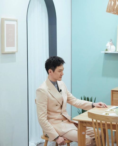 冯绍峰赵丽颖官宣离婚像他这样40多岁的男人想变时尚,很难吗