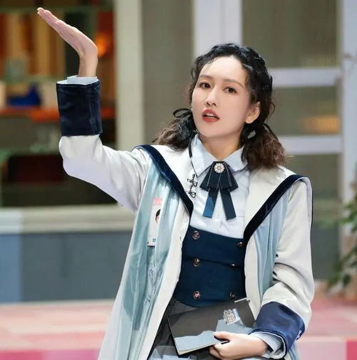 41岁王鸥现状生产完毕身材恢复,穿连衣裙戴草帽像30岁少女