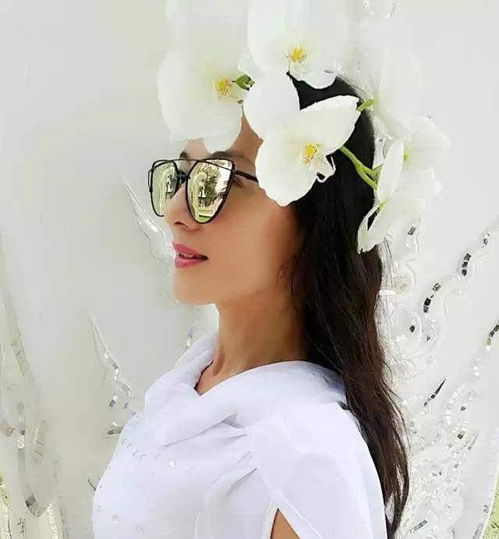 50岁健身女神秀身材,多年健身身材火辣,岁月留不住痕迹