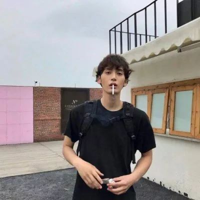 今日头像男孩子版