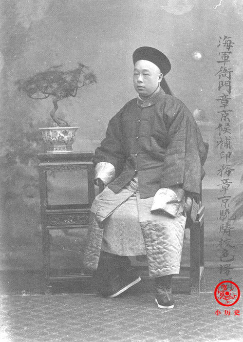 晚清老照片慈禧太后照镜子梳妆打扮,袁世凯在名片上张贴头像