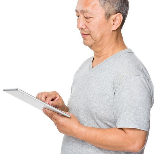 人到老后,去养老院养老好还是请保姆伺候好79岁大爷说了答案