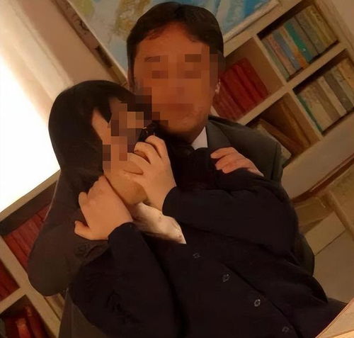 头像女生35岁左右男子