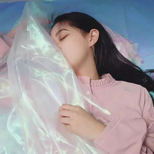 头像可惜我只是你的故人不是你故事里的人
