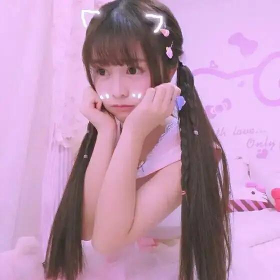 适合13岁女生的qq头像