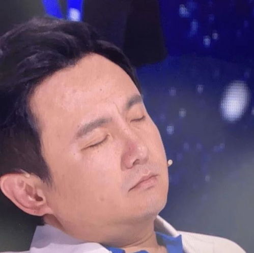 沈腾节目被罚丑照九宫格卖丑竟有些呆萌简直行走的表情包