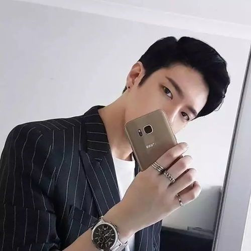 40岁的男人的头像图片本能反应