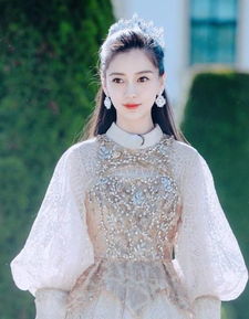 女星宫廷风造型赵丽颖杨颖李沁唐嫣迪丽热巴谁更华丽有气质呢