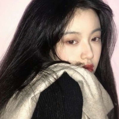 四十多岁女人用的微信头像李成