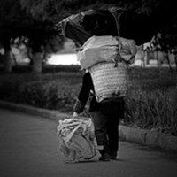 父母沧桑背影图片年老父母沧桑身影图片