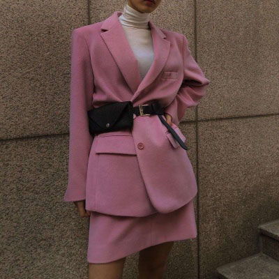 女人最适合的微信头像喜欢就去买没钱就去赚