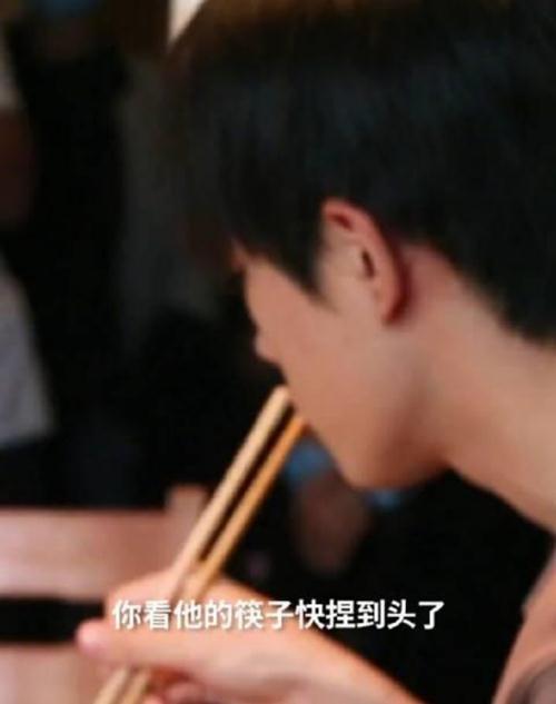 粉丝包场票价变1128元,影帝影后盛赞,易烊千玺实力打脸流量
